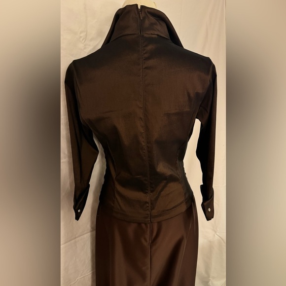 Tadashi Shoji brown gown with metallic sheen | size 4 - Picture 6 of 15